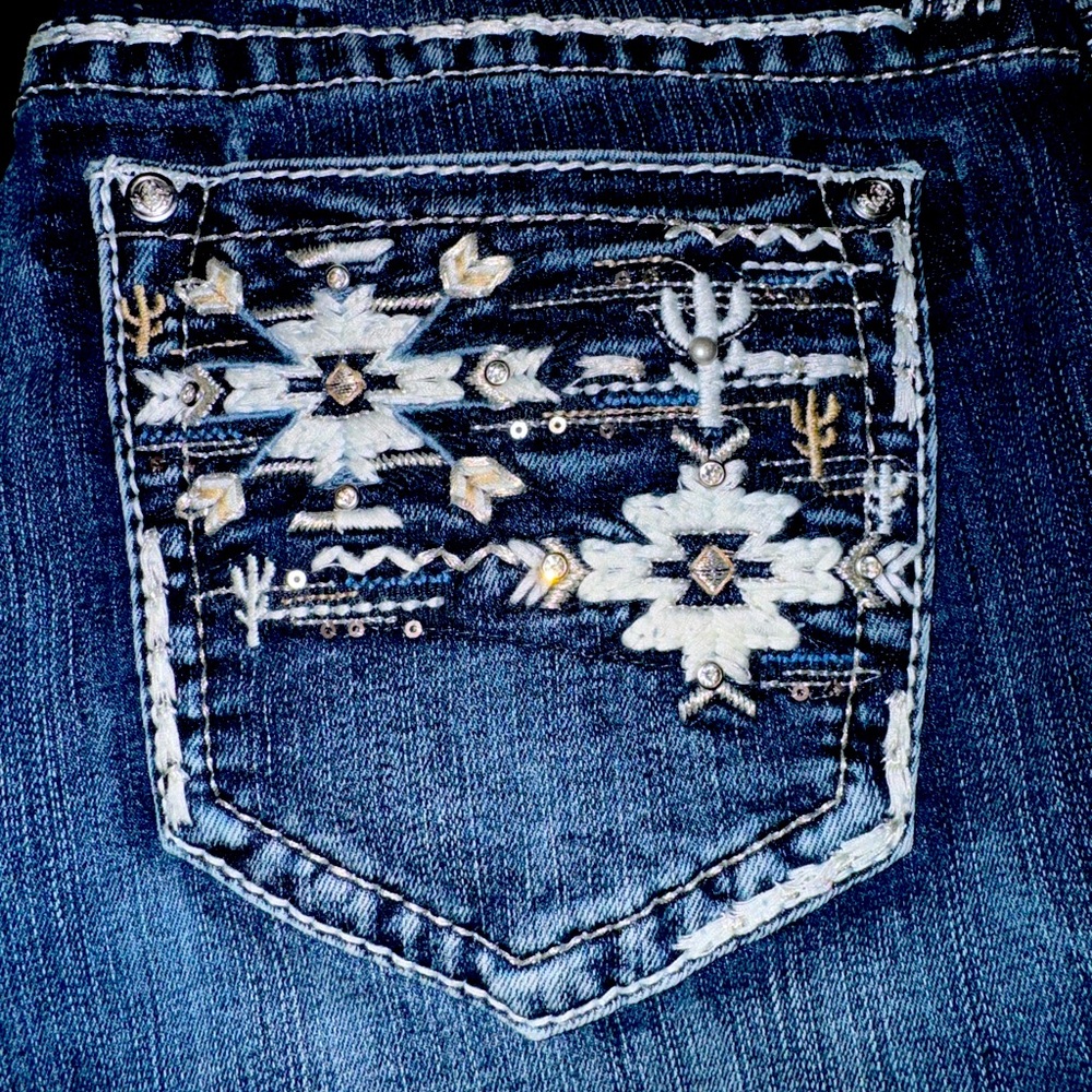 Grace in LA Jeans size 31 bootcut 32” inseam